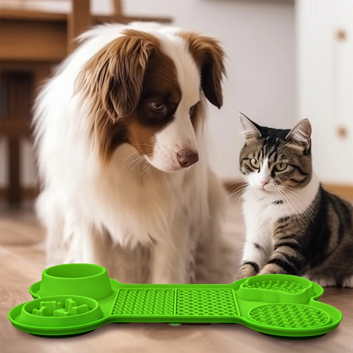 Grey Silicone Pet Licking Mat Slow Feeder Pad with Strong Suction and Foldable Design, Heat Resistant -40°C to 240°C, for Dogs and Cats